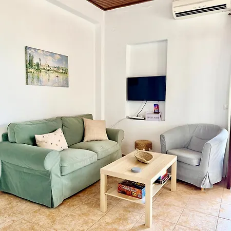 Mitzelitsa - Stunning Sea View Retreat - - Balcony - 2-4 Guests *