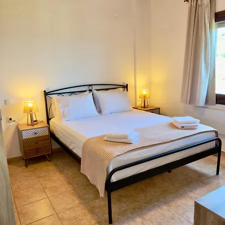 Lejlighed Mitzelitsa - Stunning Sea View Retreat - - Balcony - 2-4 Guests *