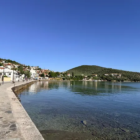 Lejlighed Mitzelitsa - Stunning Sea View Retreat - - Balcony - 2-4 Guests *