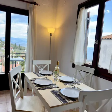 Mitzelitsa - Stunning Sea View Retreat - - Balcony - 2-4 Guests Lejlighed *